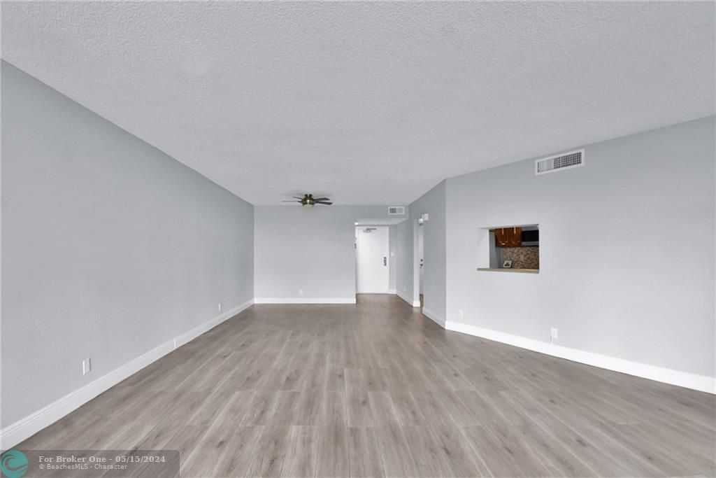 Recently Sold: $225,000 (1 beds, 1 baths, 1130 Square Feet)