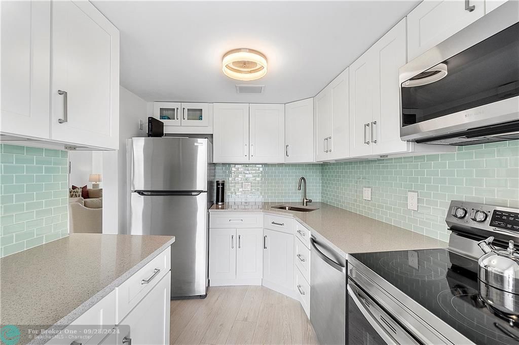 Recently Sold: $950,000 (1 beds, 1 baths, 1010 Square Feet)