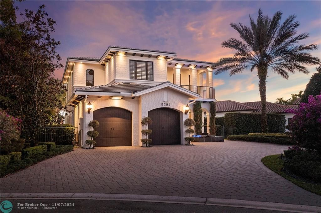 Recently Sold: $1,449,000 (5 beds, 3 baths, 2816 Square Feet)