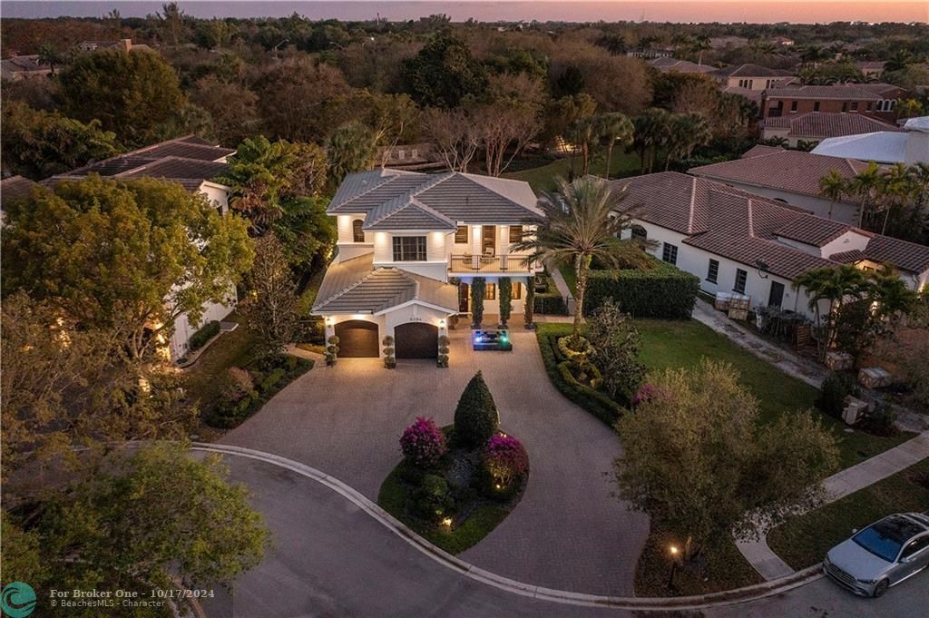 Recently Sold: $1,449,000 (5 beds, 3 baths, 2816 Square Feet)