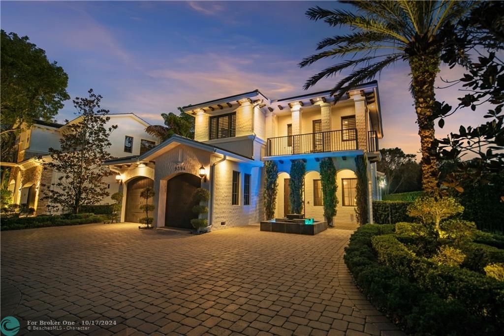 Recently Sold: $1,449,000 (5 beds, 3 baths, 2816 Square Feet)