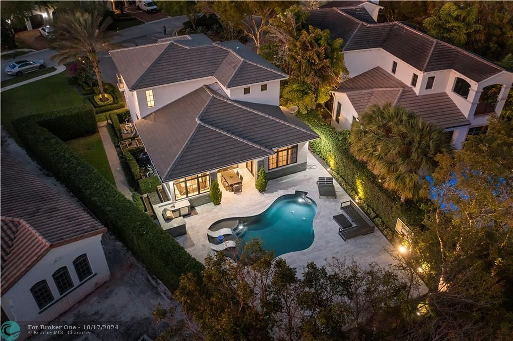 Recently Sold: $1,449,000 (5 beds, 3 baths, 2816 Square Feet)