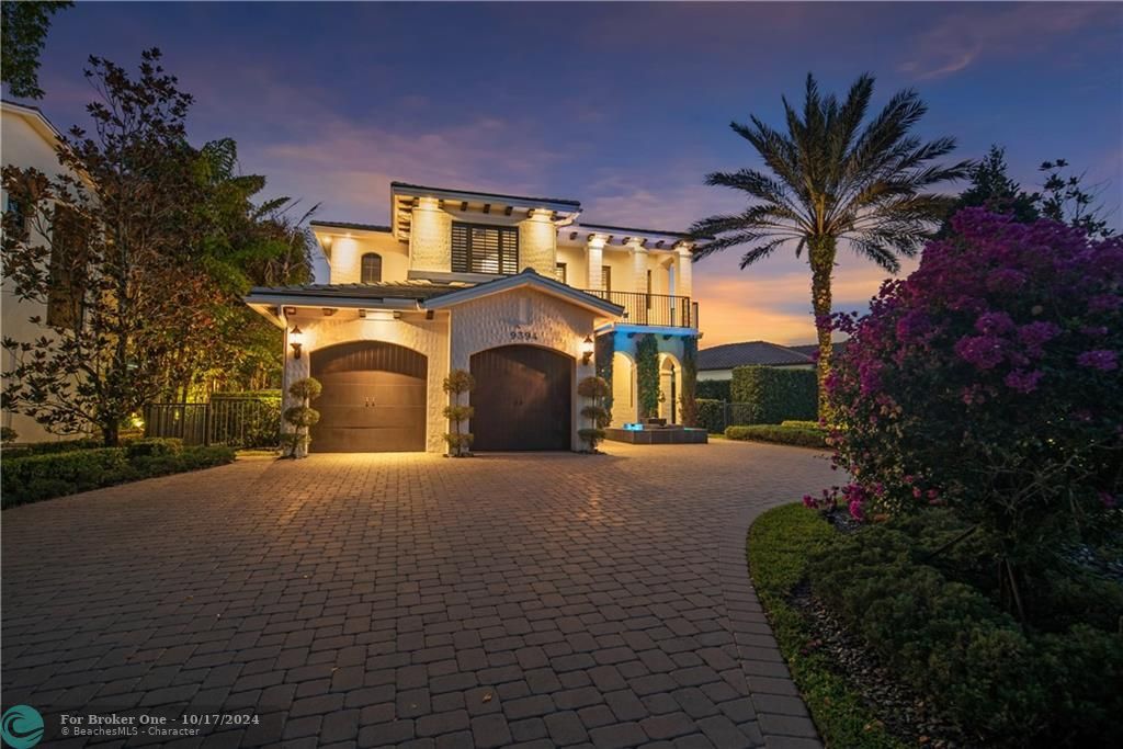 Recently Sold: $1,449,000 (5 beds, 3 baths, 2816 Square Feet)