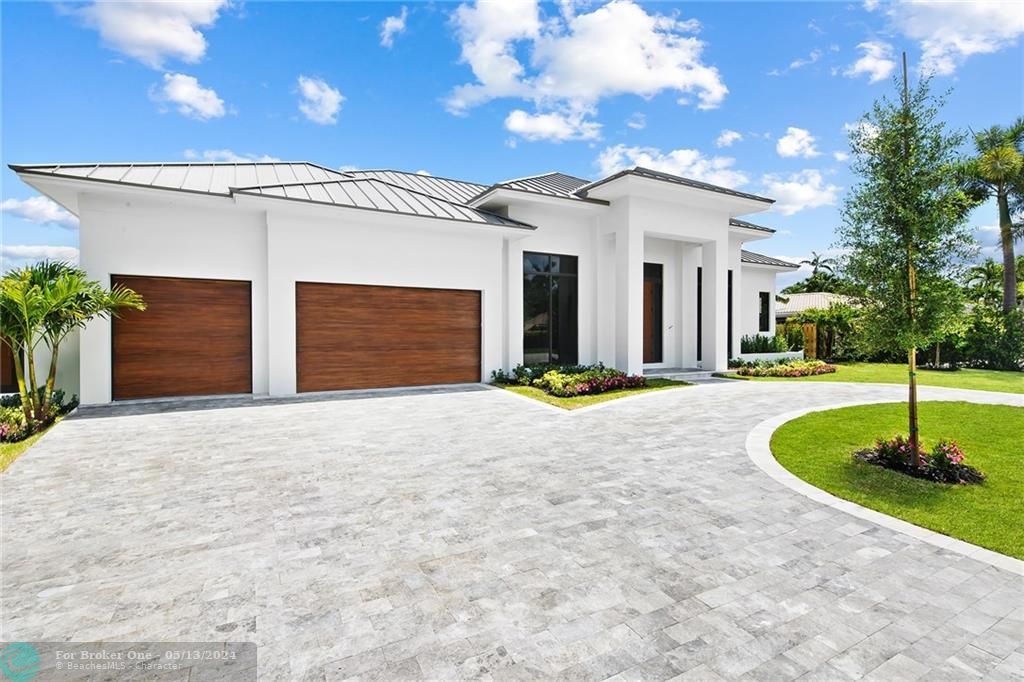 Recently Sold: $3,250,000 (4 beds, 4 baths, 2975 Square Feet)