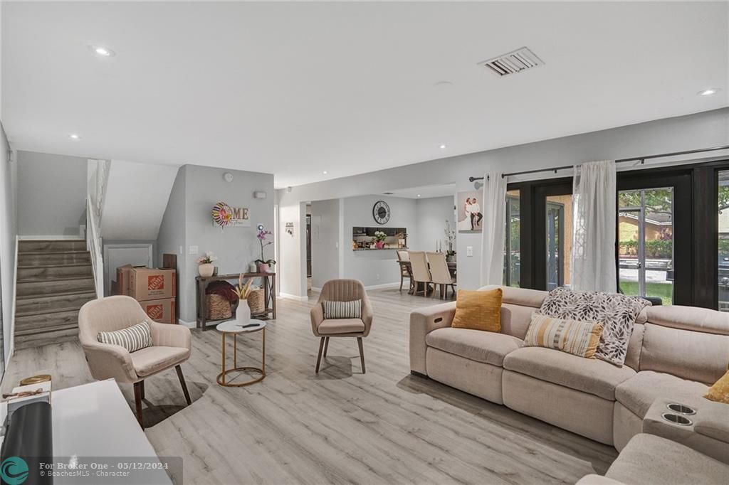 Recently Sold: $395,000 (3 beds, 2 baths, 1604 Square Feet)