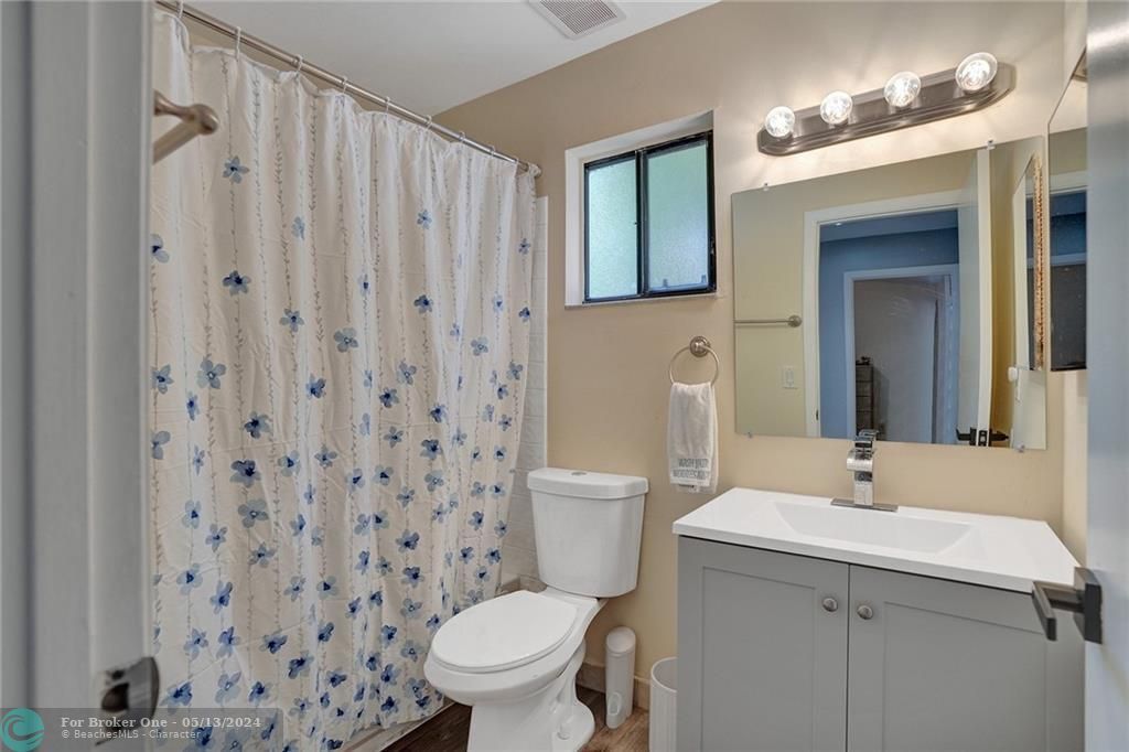 最近售出: $395,000 (3 贝兹, 2 浴室, 1604 平方英尺)