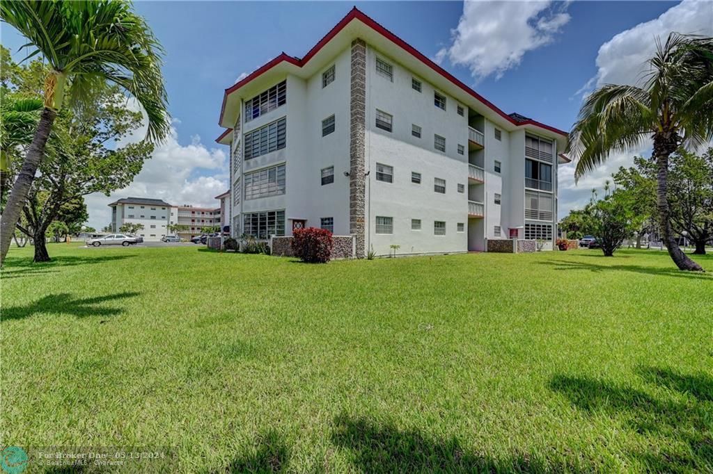 Recently Sold: $141,900 (2 beds, 2 baths, 1086 Square Feet)
