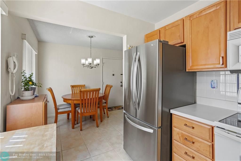 Recently Sold: $154,900 (2 beds, 2 baths, 907 Square Feet)