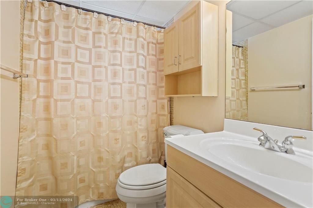 最近售出: $154,900 (2 贝兹, 2 浴室, 907 平方英尺)