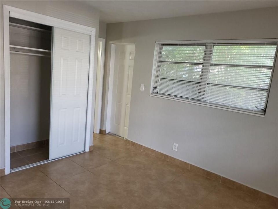 Recently Sold: $1,775 (1 beds, 1 baths, 800 Square Feet)