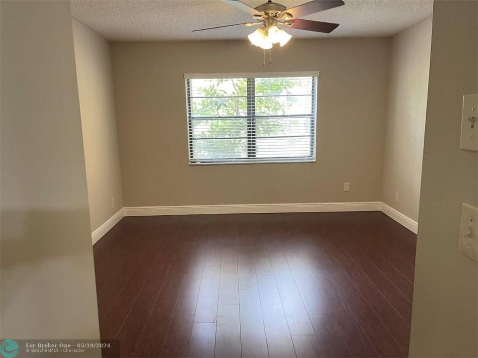 Recently Sold: $208,900 (2 beds, 2 baths, 1015 Square Feet)