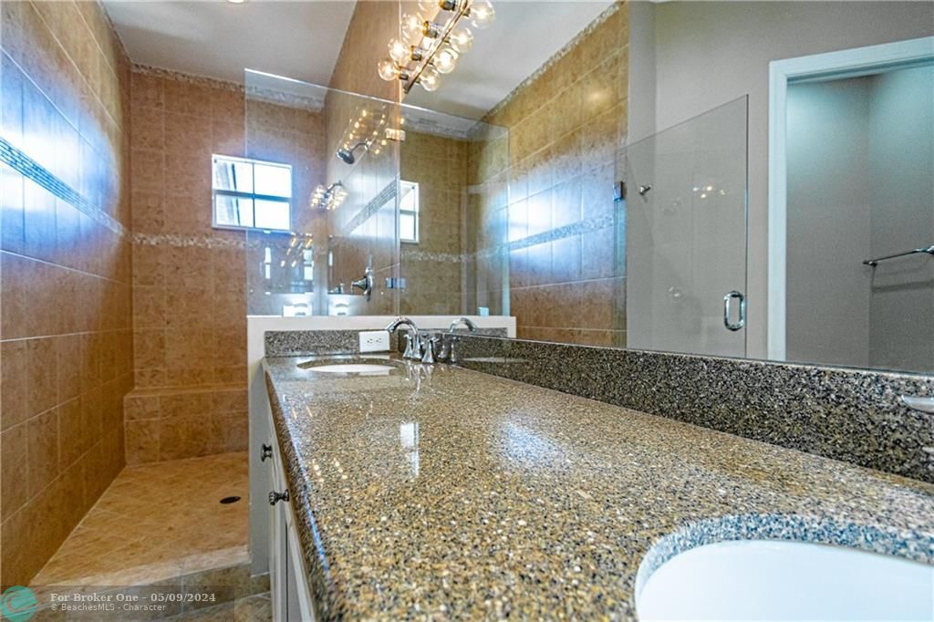 Недавно арендовано: $3,500 (3 спален, 2 ванн, 1524 Квадратных фут)