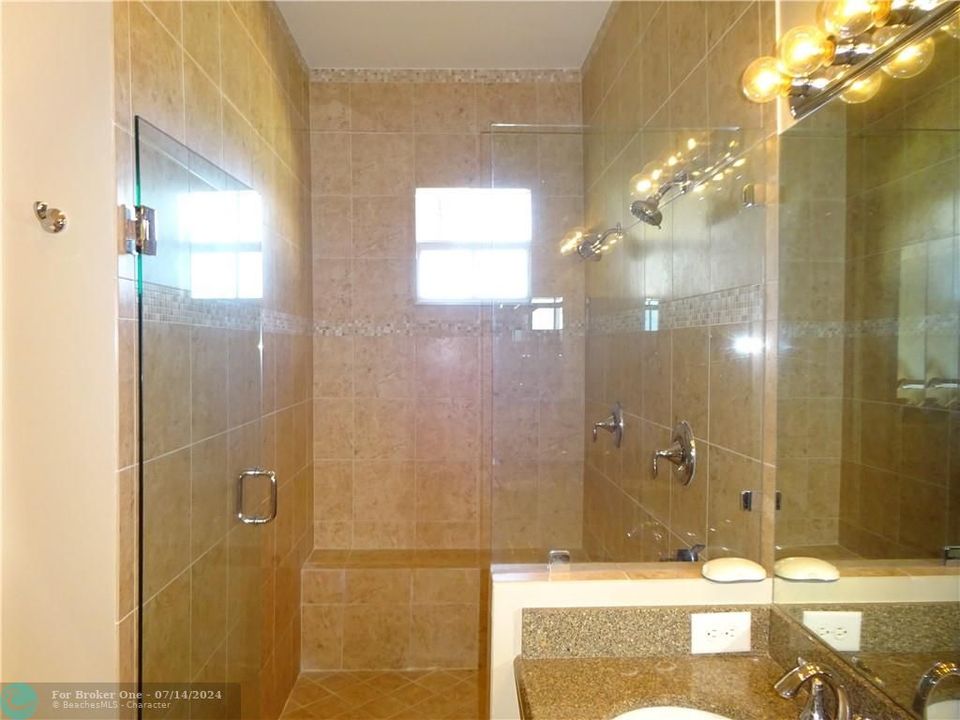 最近租的: $3,500 (3 贝兹, 2 浴室, 1524 平方英尺)