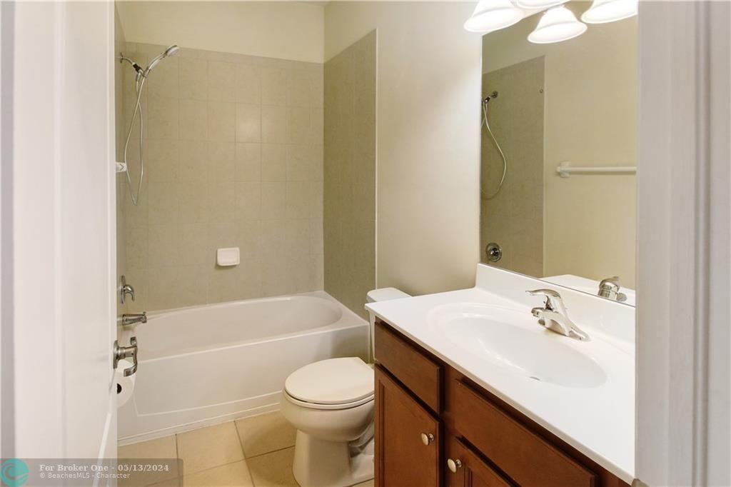 最近租的: $4,200 (4 贝兹, 3 浴室, 2030 平方英尺)
