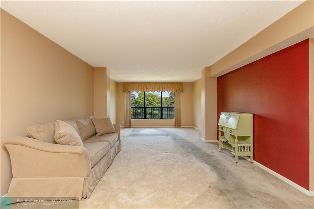 Recently Sold: $225,000 (2 beds, 2 baths, 1140 Square Feet)