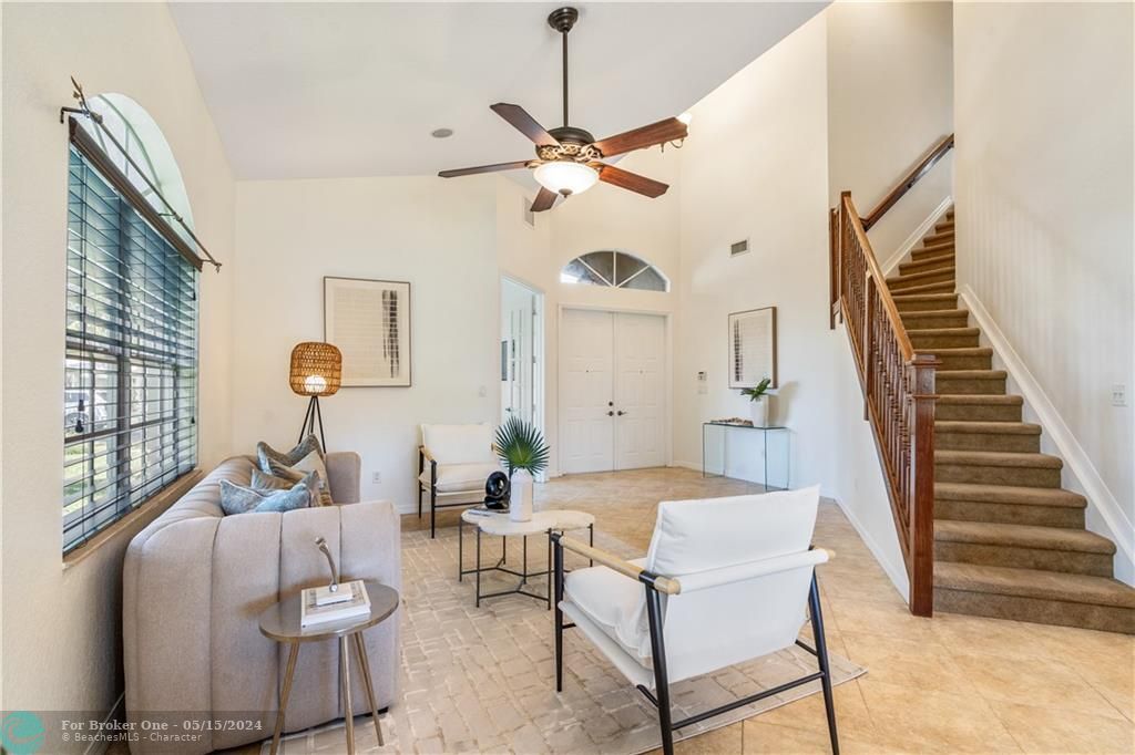 Recently Sold: $1,399,000 (3 beds, 2 baths, 3016 Square Feet)