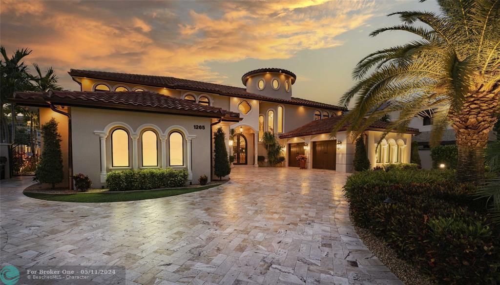 Recently Sold: $7,200,000 (5 beds, 5 baths, 5720 Square Feet)