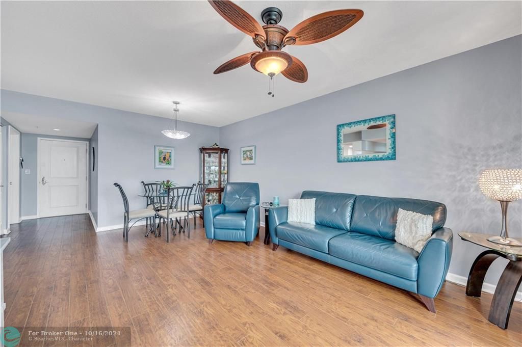 Recently Sold: $550,000 (2 beds, 2 baths, 1000 Square Feet)