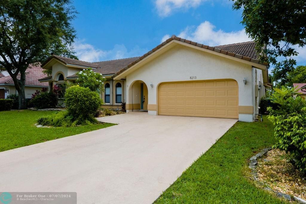 Recently Sold: $678,000 (4 beds, 2 baths, 2284 Square Feet)