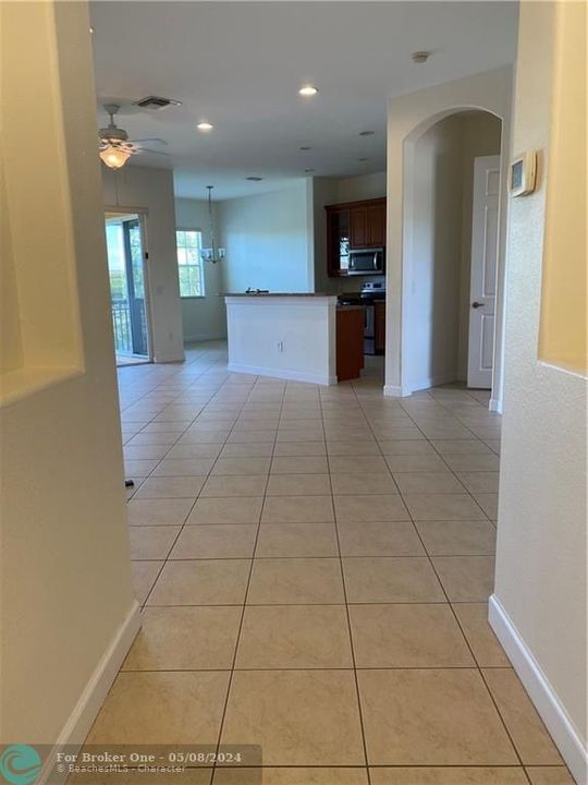 For Rent: $3,900 (3 beds, 2 baths, 1524 Square Feet)