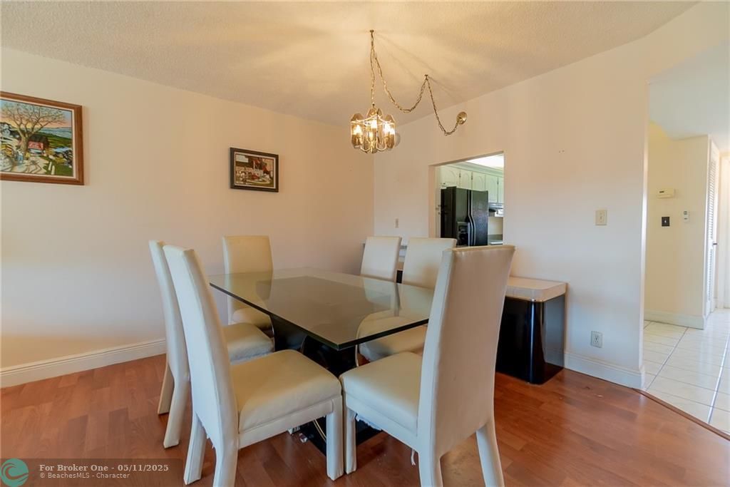 For Rent: $2,000 (2 beds, 2 baths, 1170 Square Feet)