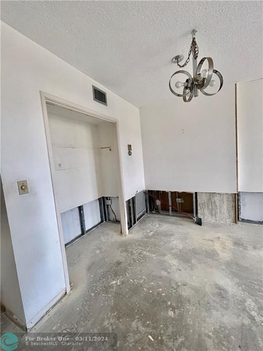 Recently Sold: $125,000 (1 beds, 1 baths, 844 Square Feet)
