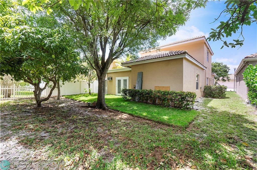 Recently Sold: $675,000 (4 beds, 3 baths, 2580 Square Feet)