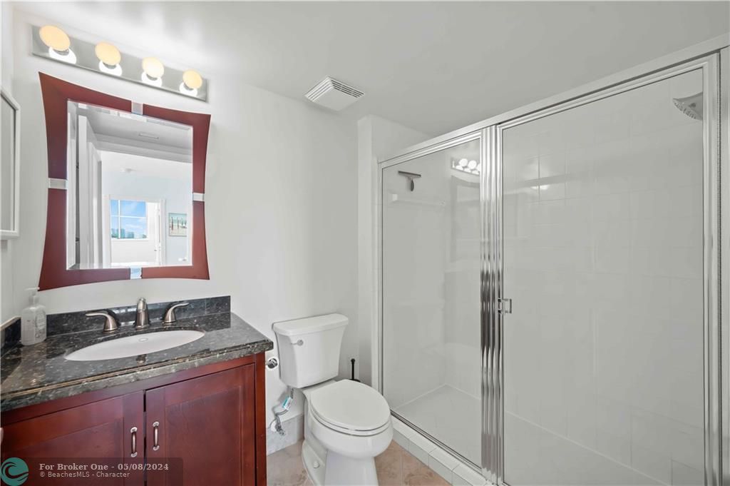 For Rent: $3,500 (1 beds, 2 baths, 1190 Square Feet)