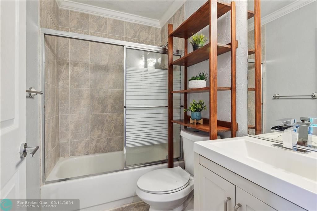 最近租的: $3,000 (2 贝兹, 2 浴室, 1224 平方英尺)