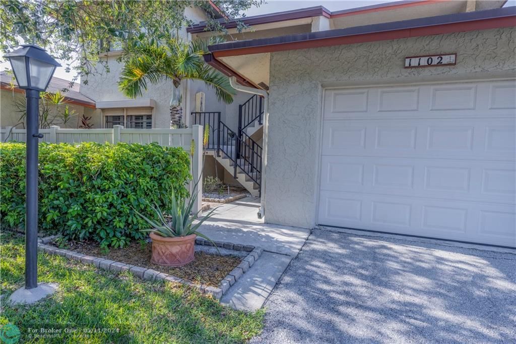 Recently Sold: $349,000 (2 beds, 2 baths, 1250 Square Feet)