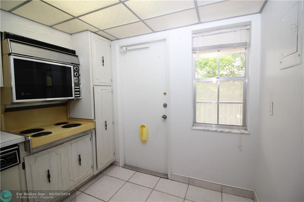 Recently Sold: $240,000 (2 beds, 2 baths, 1150 Square Feet)