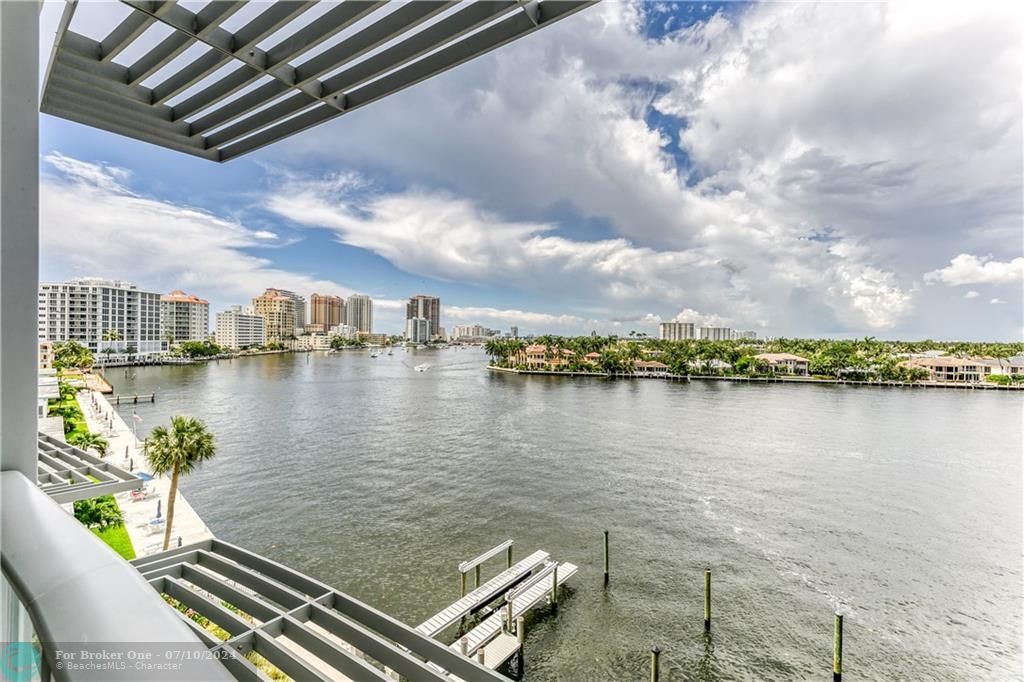 Recently Sold: $3,400,000 (3 beds, 3 baths, 2746 Square Feet)