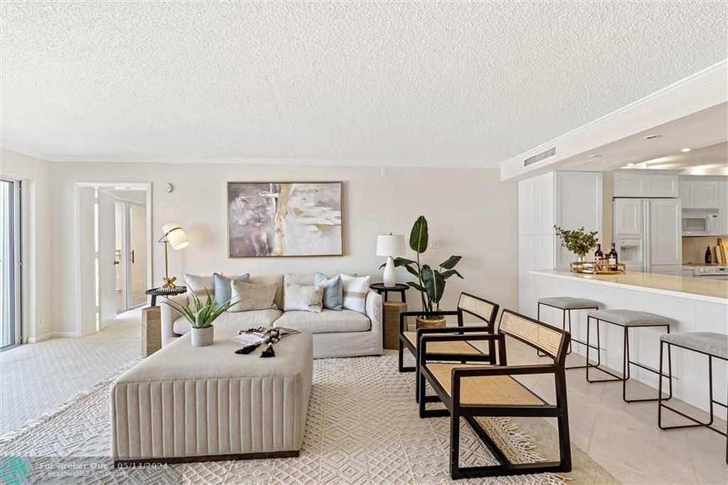 Recently Sold: $1,350,000 (2 beds, 2 baths, 1498 Square Feet)