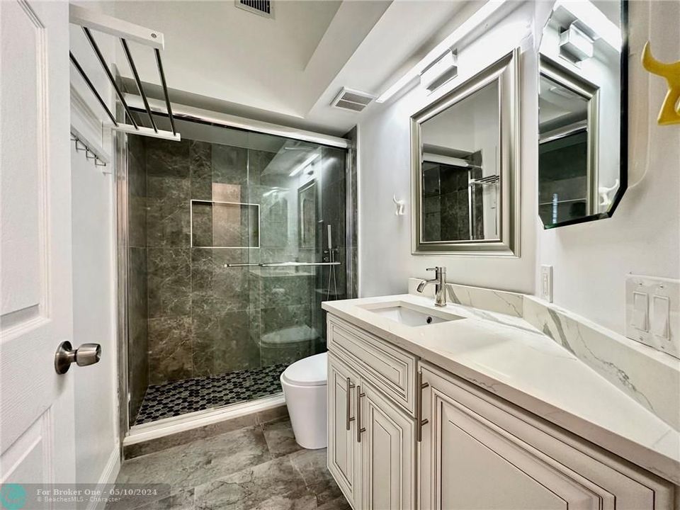 最近租的: $4,100 (3 贝兹, 2 浴室, 1432 平方英尺)