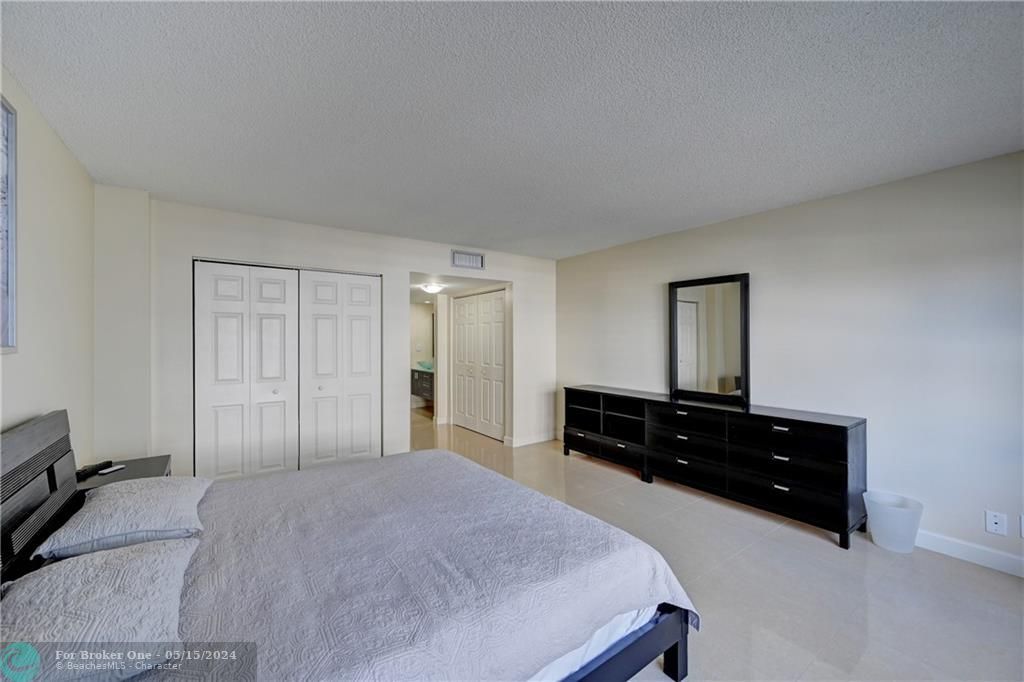 Recently Sold: $485,000 (1 beds, 1 baths, 1088 Square Feet)