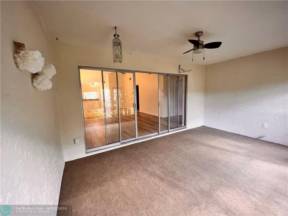 For Sale: $417,900 (2 beds, 2 baths, 1288 Square Feet)