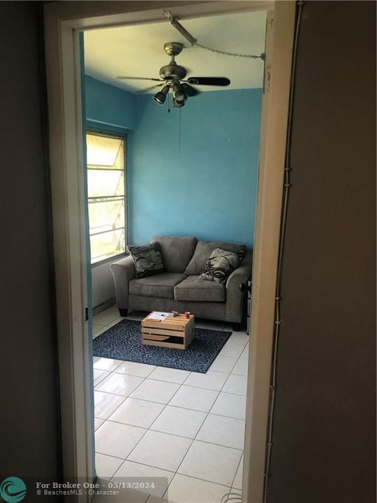 Recently Sold: $90,000 (1 beds, 1 baths, 684 Square Feet)