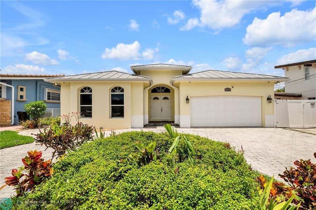Recently Sold: $1,350,000 (3 beds, 2 baths, 2084 Square Feet)