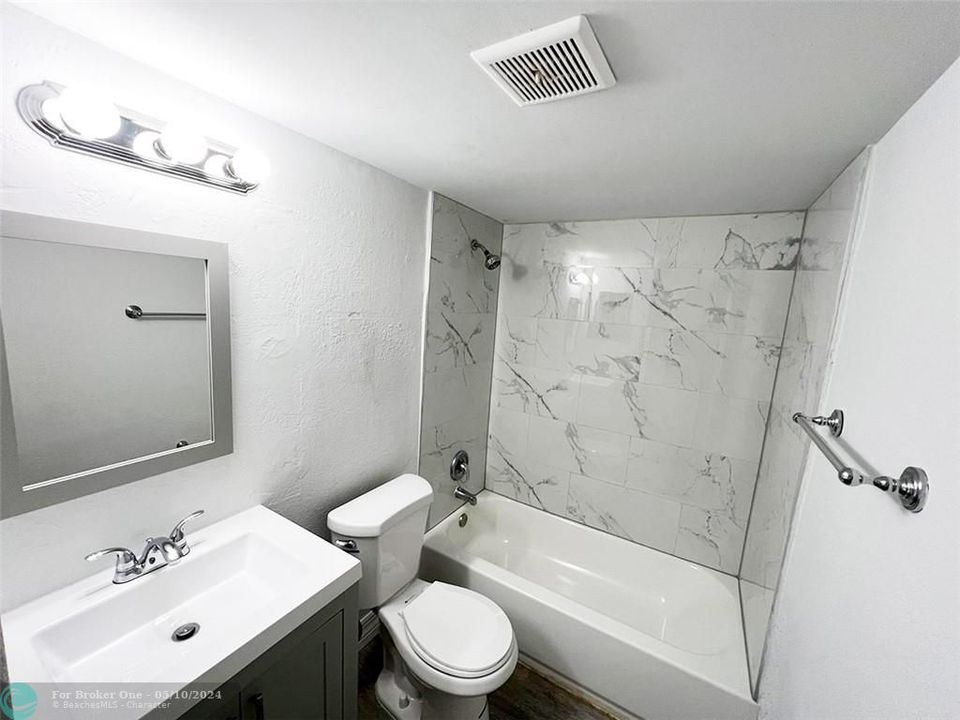 最近租的: $1,750 (2 贝兹, 1 浴室, 840 平方英尺)
