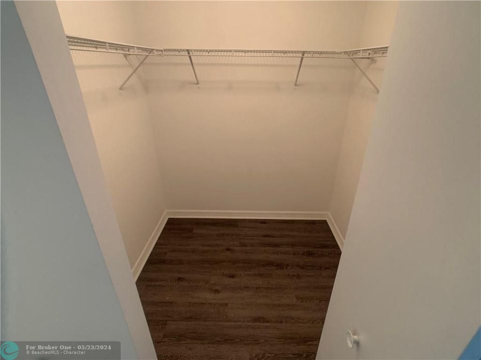 Recently Rented: $2,223 (1 beds, 1 baths, 754 Square Feet)