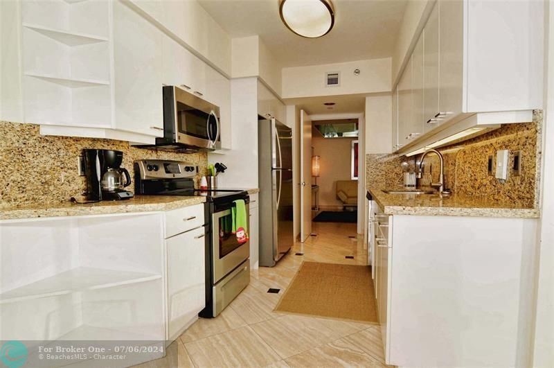 Recently Rented: $4,200 (1 beds, 1 baths, 1260 Square Feet)