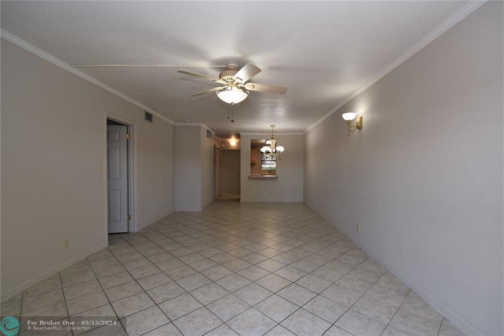 Recently Sold: $250,000 (2 beds, 2 baths, 975 Square Feet)