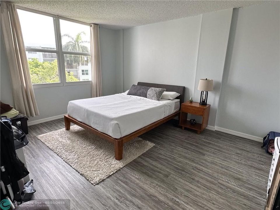 Recently Sold: $225,000 (1 beds, 1 baths, 750 Square Feet)