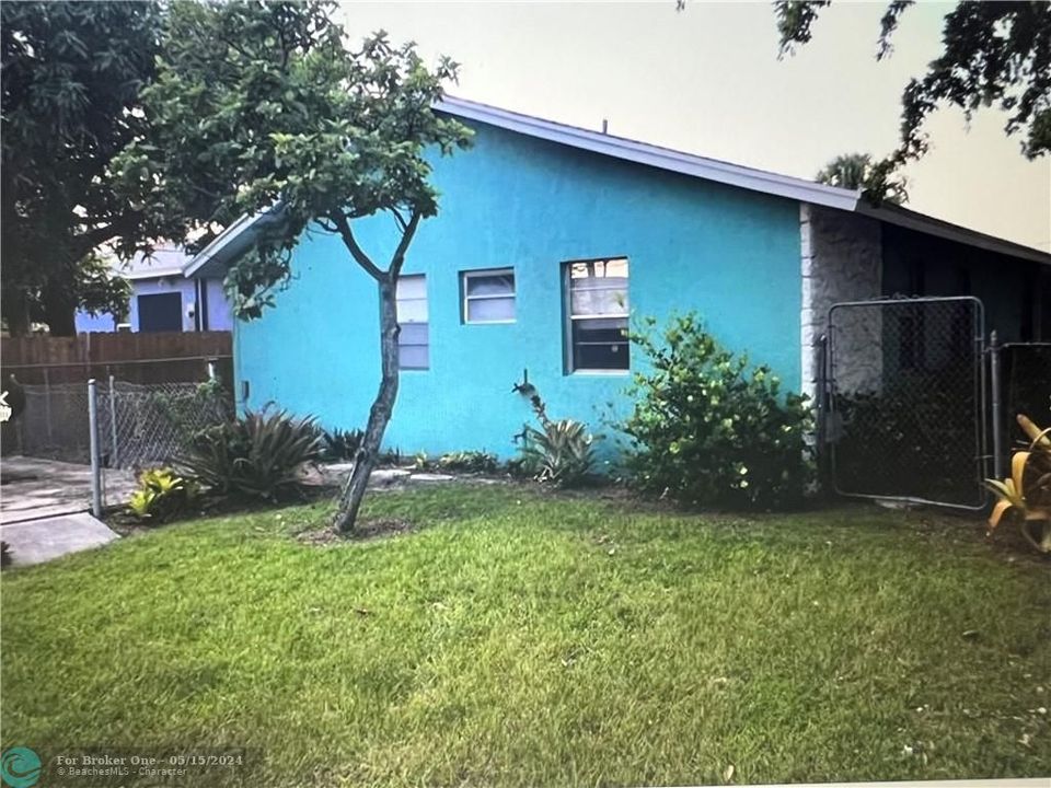 Recently Sold: $2,300 (3 beds, 2 baths, 0 Square Feet)