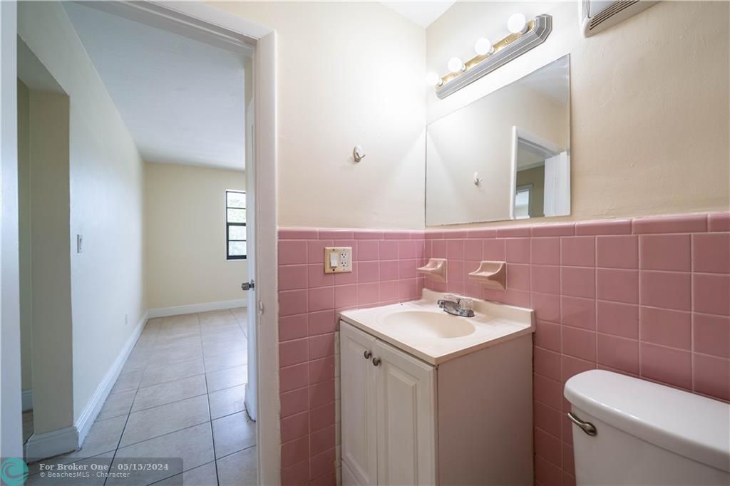 最近租的: $1,800 (2 贝兹, 1 浴室, 725 平方英尺)