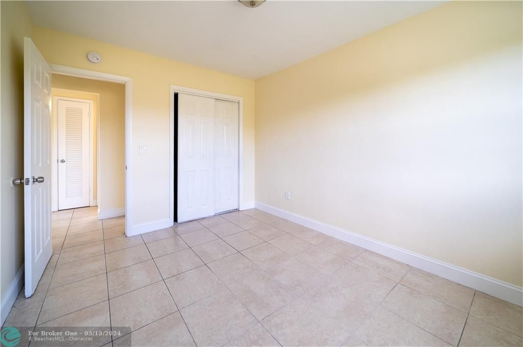 Recently Rented: $1,800 (2 beds, 1 baths, 725 Square Feet)