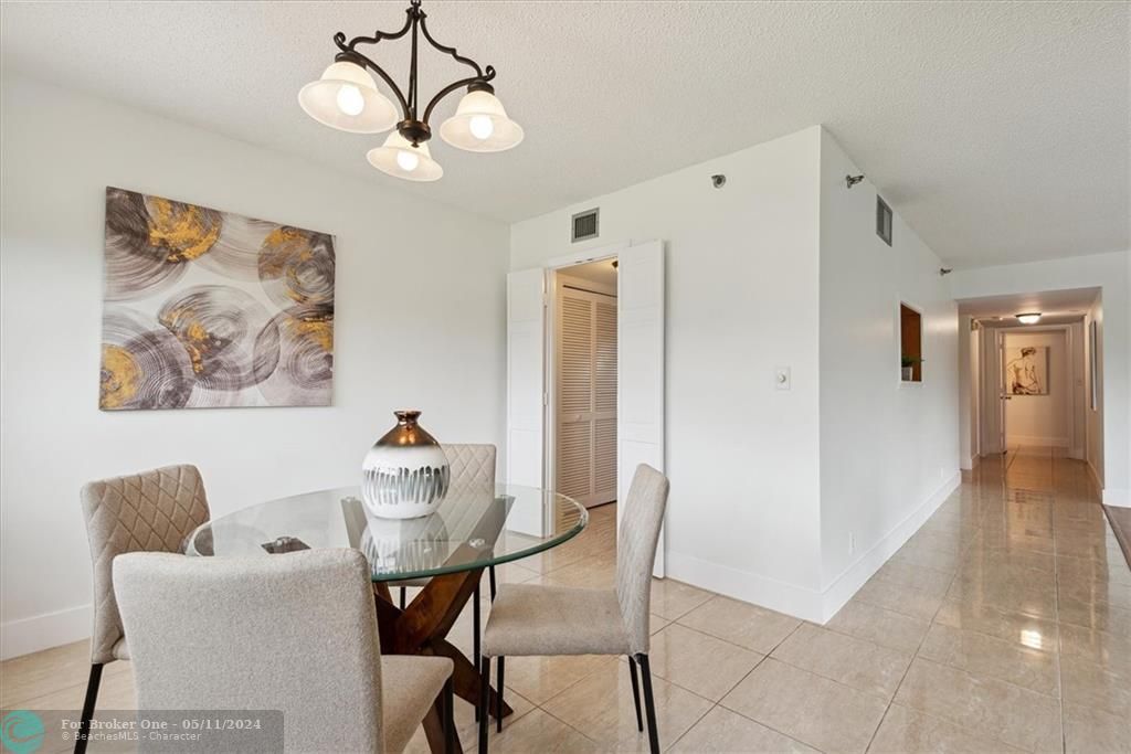 For Sale: $489,000 (2 beds, 2 baths, 1351 Square Feet)