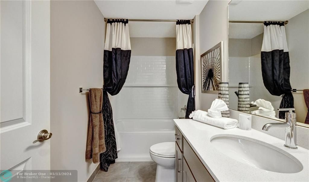 Недавно арендовано: $3,400 (3 спален, 2 ванн, 2057 Квадратных фут)