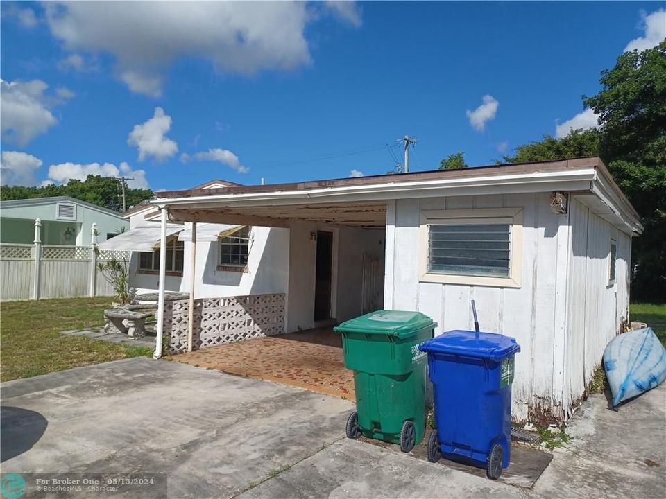 Recently Sold: $285,000 (3 beds, 2 baths, 1080 Square Feet)