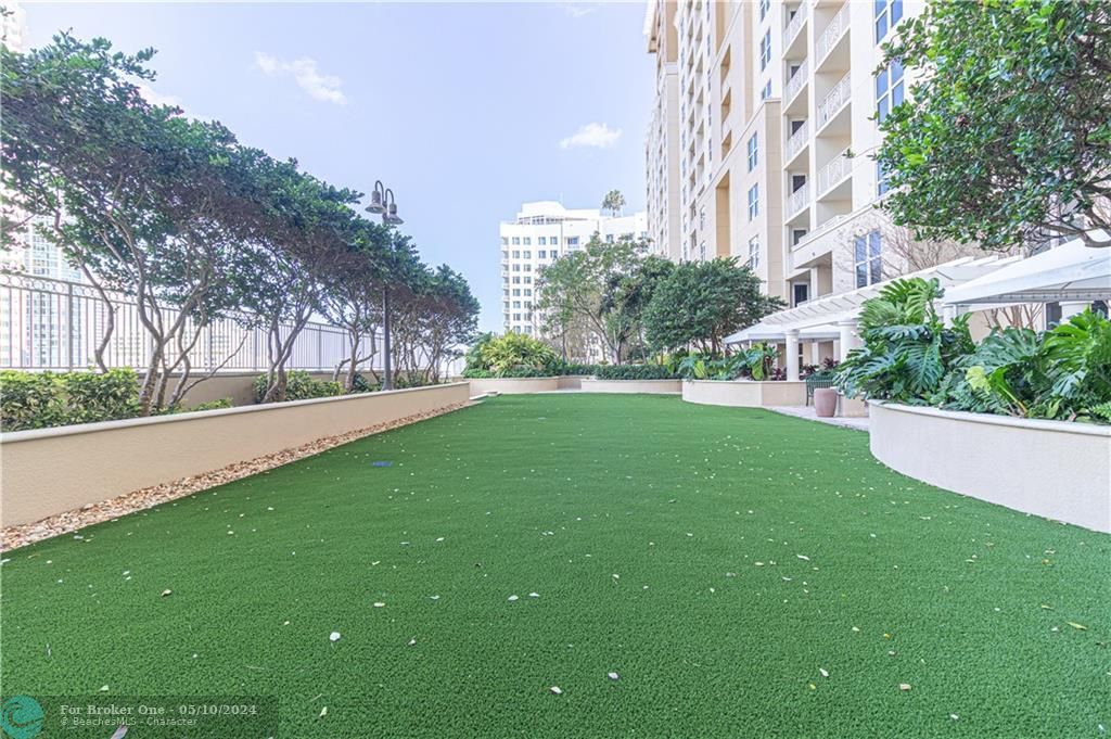 Recently Sold: $439,000 (1 beds, 1 baths, 908 Square Feet)